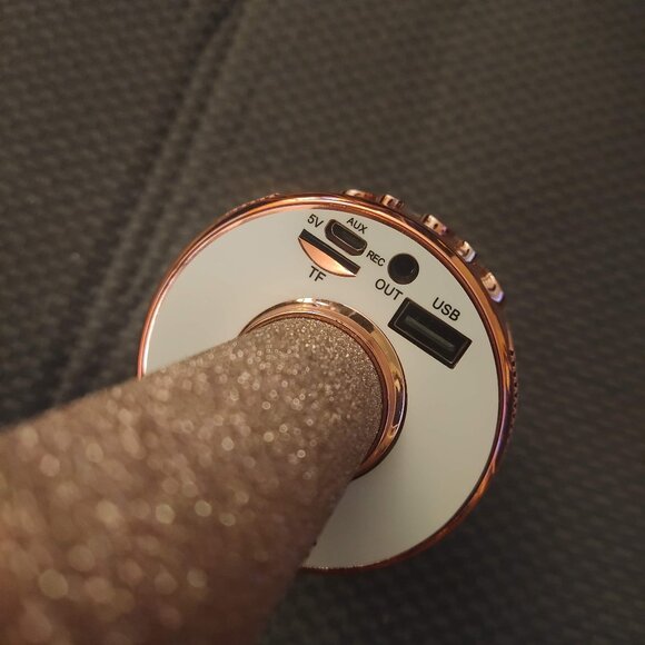 Wireless Bluetooth Microphone Portable Speaker USB Microphone & Built-in Speaker - Picture 2 of 4